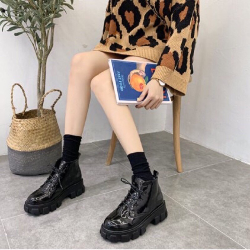 BỐT NỮ MARTIN CHẤT DA BÓNG BUỘC DÂY