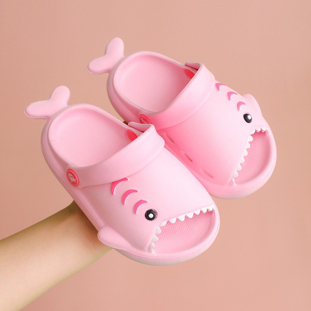 Dép bánh mỳ Baby shark cá mập có quai hậu siêu nhẹ mềm êm chân cho bé trai bé gái