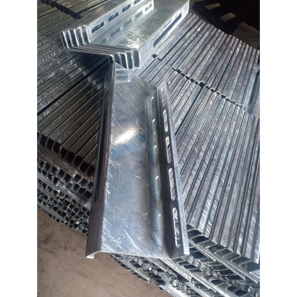 Bát z - khung giá đỡ tấm pin năng lượng mặt trời