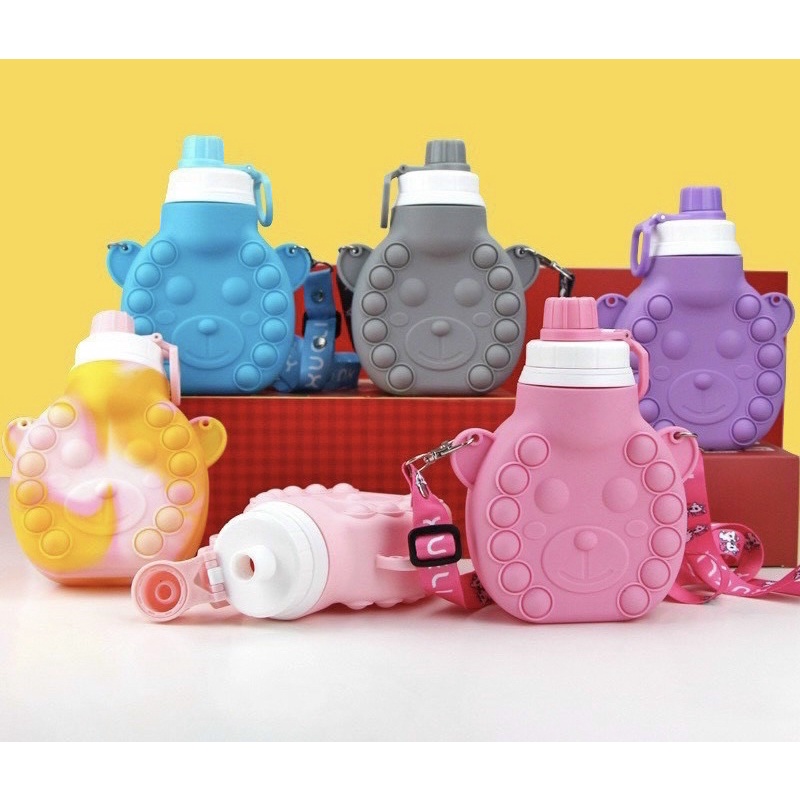 BÌNH NƯỚC POP IT KEMG DÂY ĐEO SIÊU ĐẸP CHO BÉ.AH