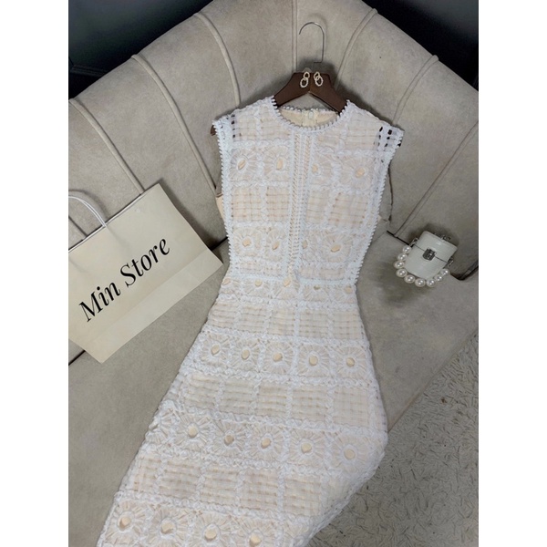 Siêu phẩm váy ren