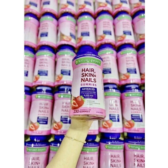 🍓🍭 Kẹo dẻo đẹp Da Tóc Móng NATURE’S BOUNTY 𝐇𝐚𝐢𝐫, 𝐒𝐤𝐢𝐧, & 𝐍𝐚𝐢𝐥 𝐆𝐮𝐦𝐦𝐢𝐞𝐬 6000mcg 𝐌𝐲̃ 🍡🍓