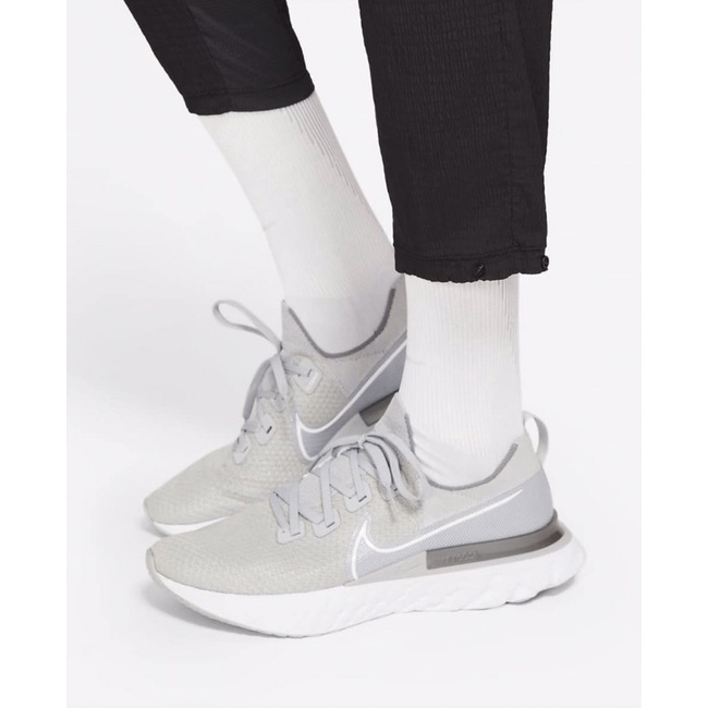 Quần nike running division