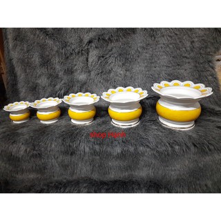 Lư hương đá vàng hứng tàn