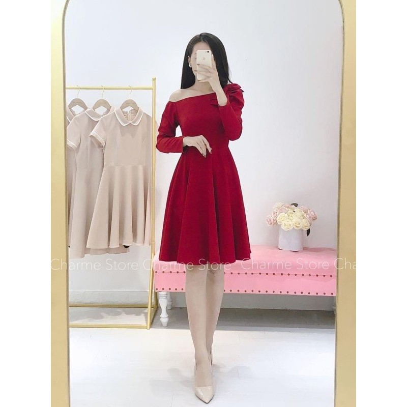 VÁY NỮ XOÈ ĐỎ LỆCH VAI ĐÍNH NƠ