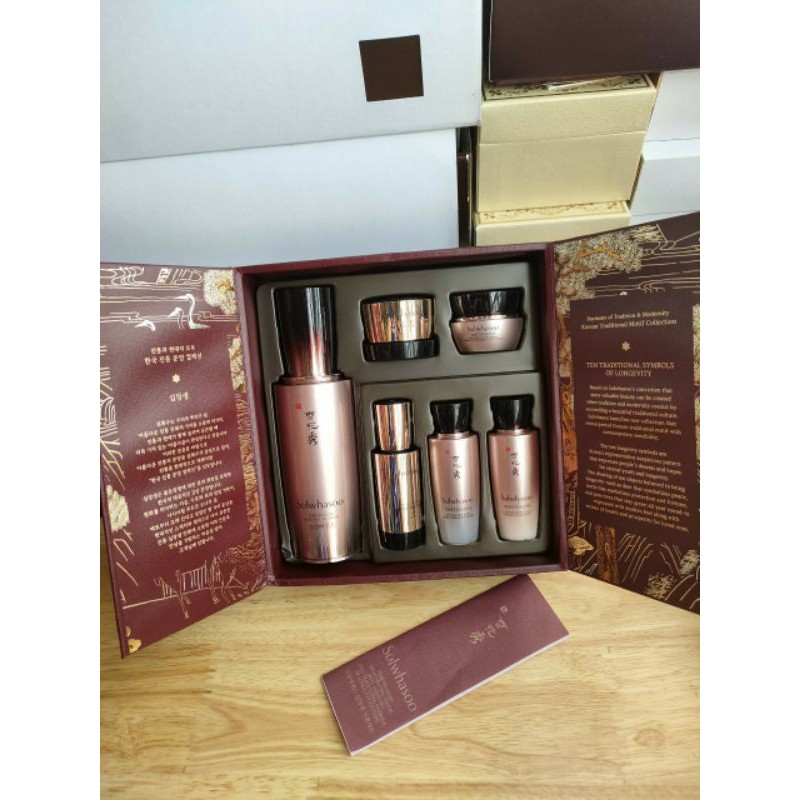 Tinh chất dưỡng Sulwhasoo thông đỏ