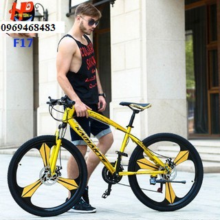 Xe đạp thể thao , xe đạp địa hình xuất xứ Đài Loan Trọng lượng 15kg giành cho 12 tuổi trở lên. Bánh xe 26inch