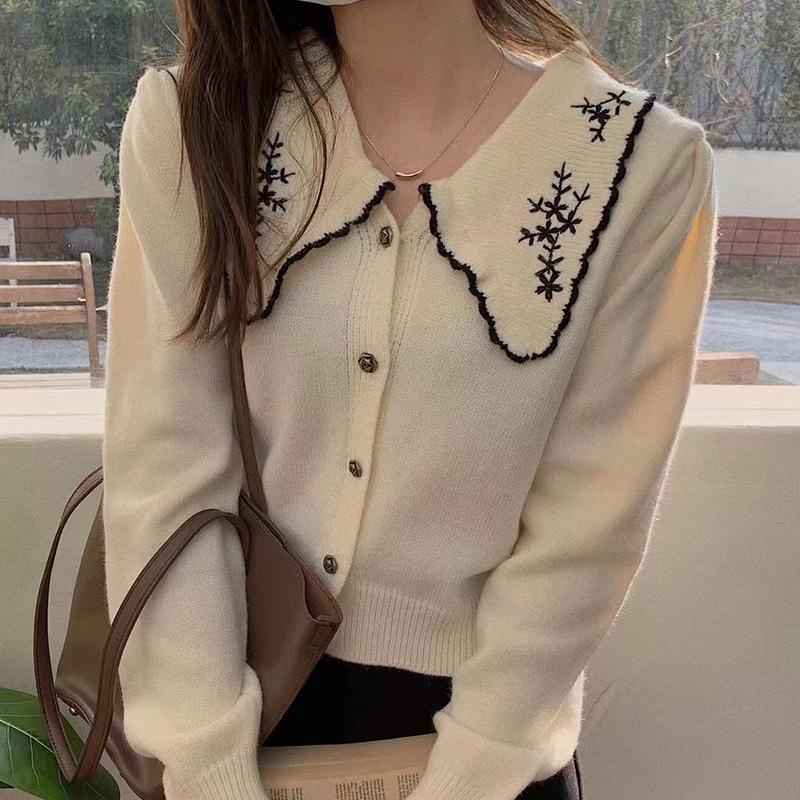 MS836 Áo len nữ cổ tam giác thêu hoa vintage