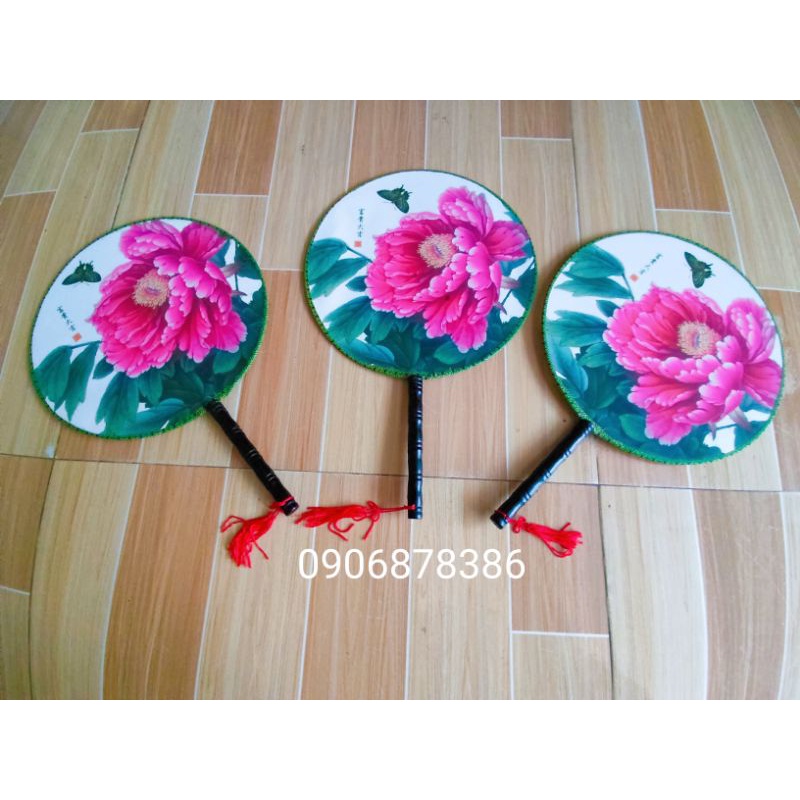 Quạt tròn cầm tay kiểu Nhật