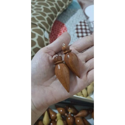 Con lắc cảm xạ gỗ