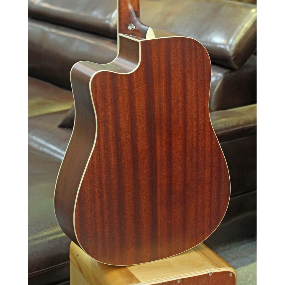 Đàn Guitar Acoustic Saga SF700C