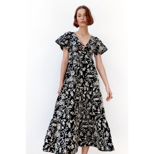 ĐẦM REN THÊU CỔ V HOA THÊU HÀNG XUẤT ZARA