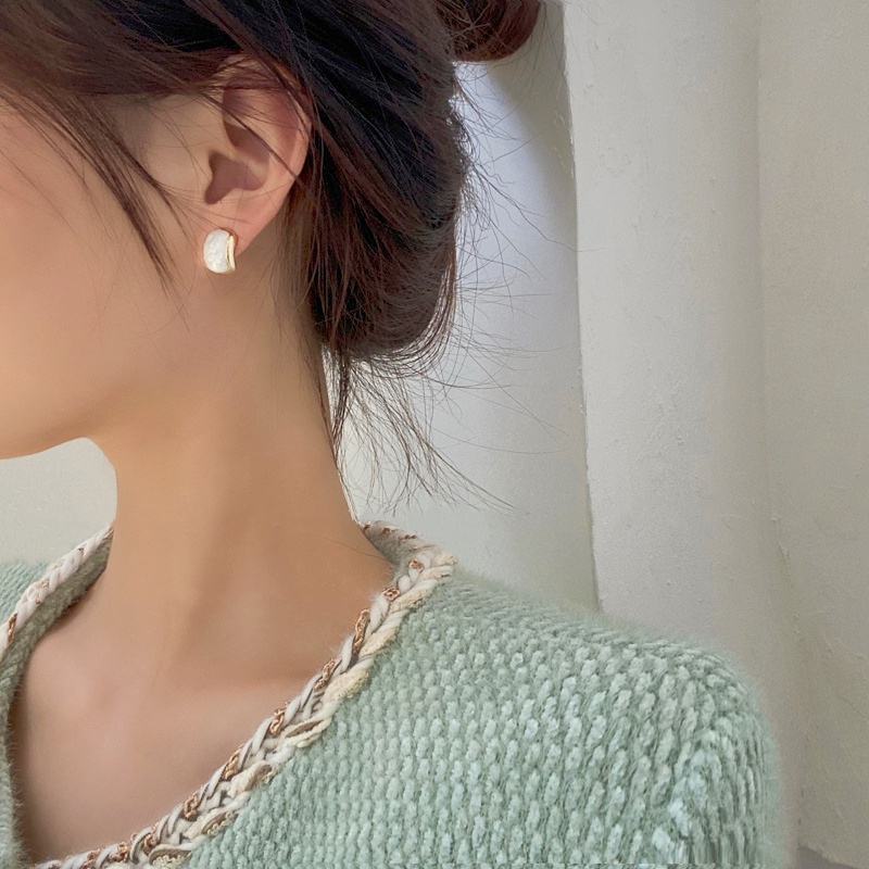 Đôi Khuyên Tai Phong Cách Hong Kong Retro Thời Trang Cho Nữ