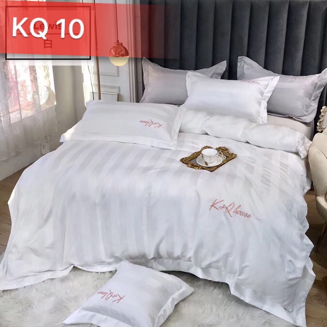 Set chăn ga gối lụa kẻ sọc KQ khách sạn.