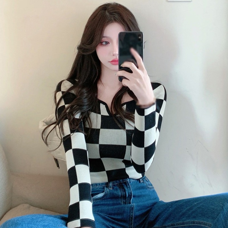 Áo Croptop Dệt Kim Họa Tiết Sọc Caro Phong Cách Thể Thao Cho Nữ