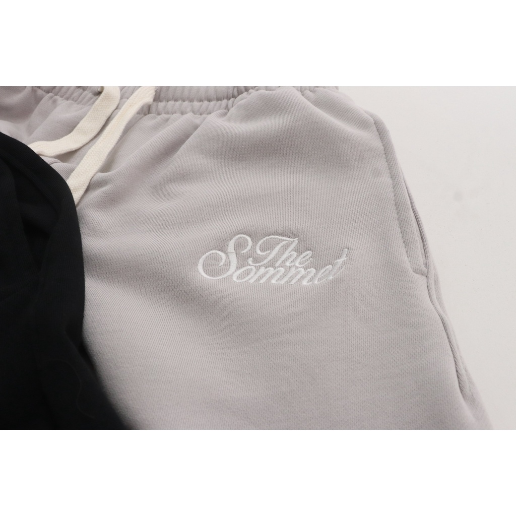 Quần short dáng cơ bản thêu tay The Sommet - Q01