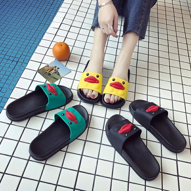 Siêu phẩm dép vịt