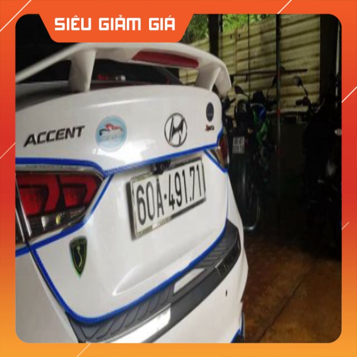 SIÊU GIẢM GIÁ Đuôi gió thể thao có đèn dùng chung :honda civic , honda city cerato , mazda 3 , elantra