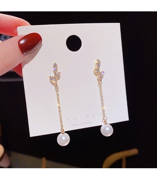 Korea Dongdaemun Simple Long Pearl Stud Earrings
