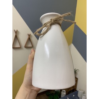 Lọ hoa trắng - bình hoa trắng thắt nút men ngọc ( không kèm hoa, lá)