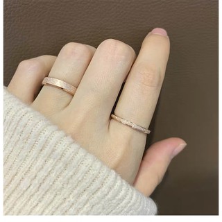 Nhẫn lấp lánh đơn giản dễ phối đồ cho nữ