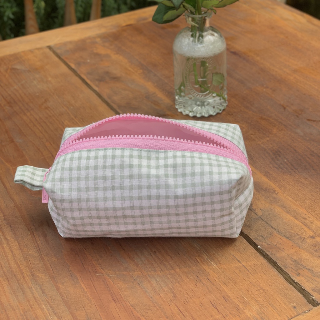 Hộp Bút Caro Xanh Mint