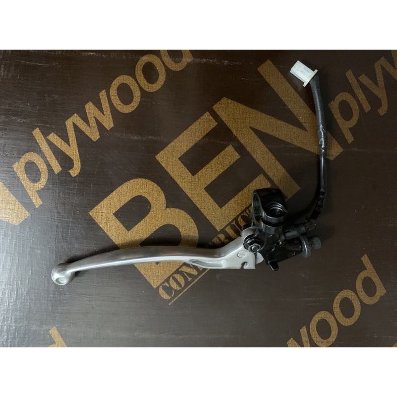 Cụm tay thắng bên trái Vinfast Impes, Ludo, Tempes