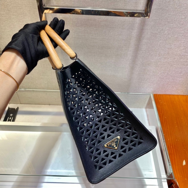 Tưi xách nữ Prada size 30 da thật cao cấp thiết kế đan lỗ độc đáo hàng vip 1-1