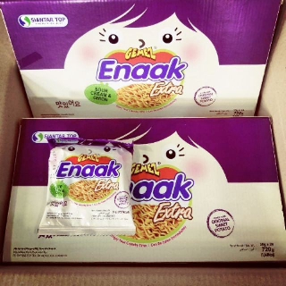 Hộp 24 gói Snack mì ăn sống Enaak vị kem hành tây (30gr) tím
