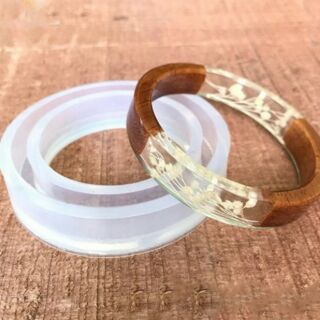 khuôn vòng tay silicone