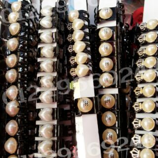 Gấp tóc ngọc trai hình vương miện