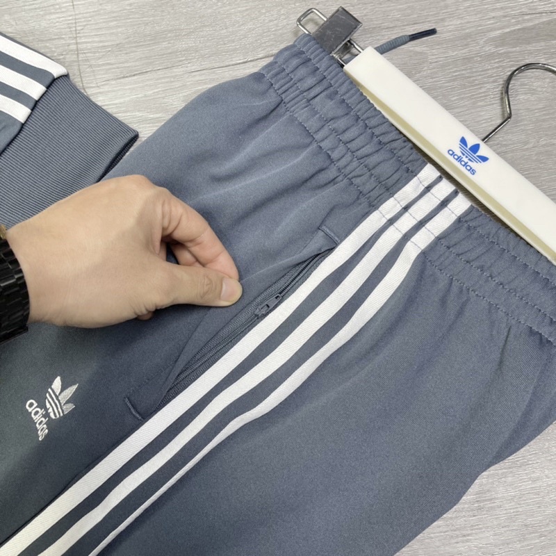 Bộ Quần Áo Thể Thao Unisex Nam Nữ Adidas SST Track - Màu Màu Xám