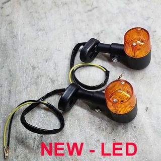 Xi nhan kiểu posh chân dài bóng led sơn đen