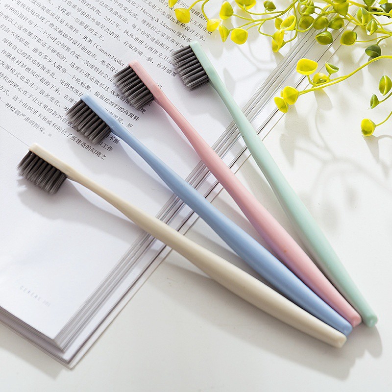 [Hàng mới về] Bàn chải đánh răng than tre hoạt tính chất lượng cao