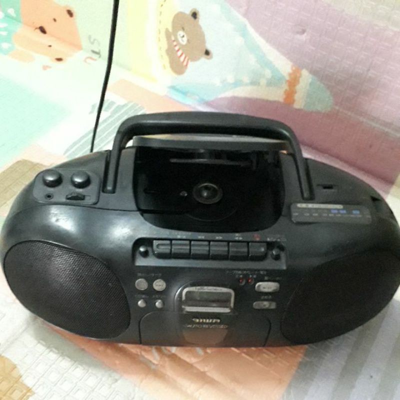 Radio cassette AIWA AUTO REVERSE cũ theo thời gian