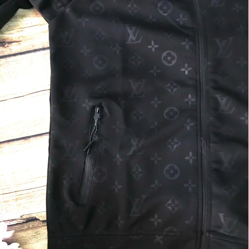 Áo khoác chống nắng nam nữ họa tiết LV cao cấp dày dặn, co dãn 4 chiều, có túi khóa chống nắng tốt | BigBuy360 - bigbuy360.vn