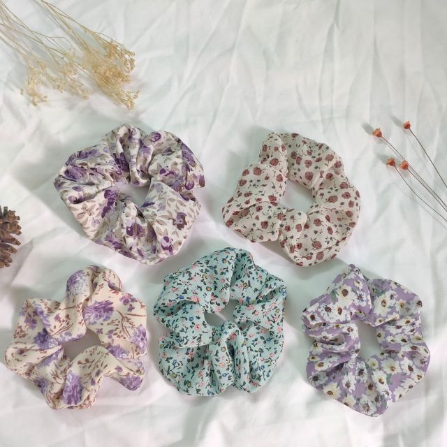 Dây buộc tóc Scrunchies họa tiết hoa daisy, hoa nhí, cherry cực xinh - Chun tóc vải đa năng làm vòng tay cá tính