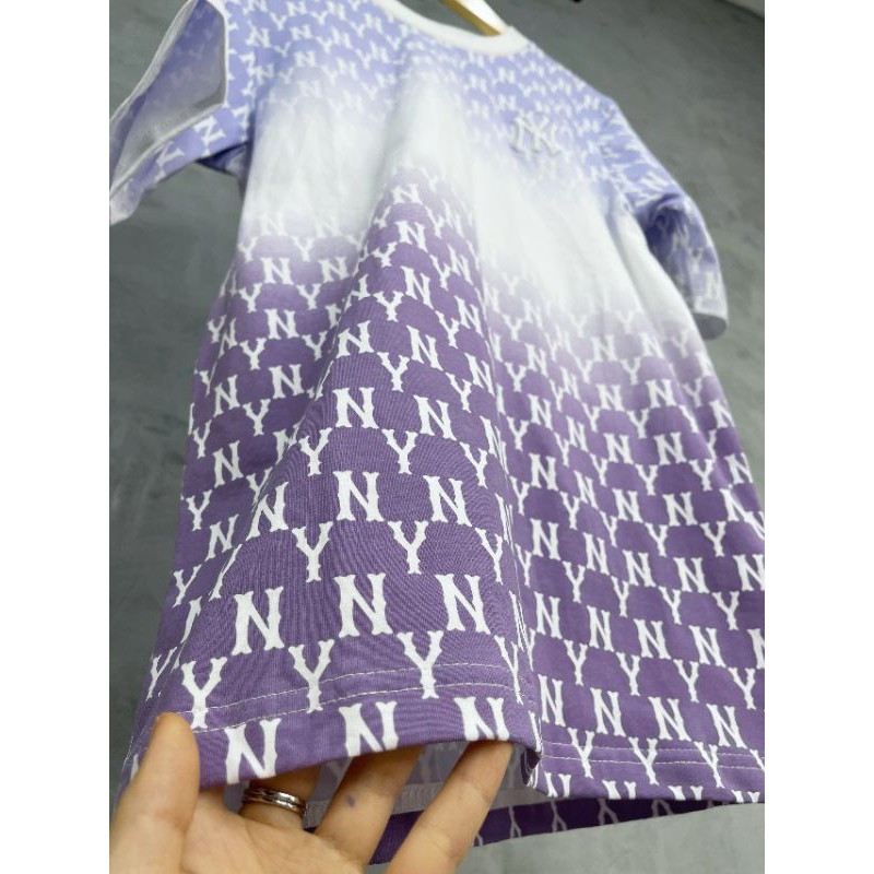 Áo phông tím hot trend dư xịn