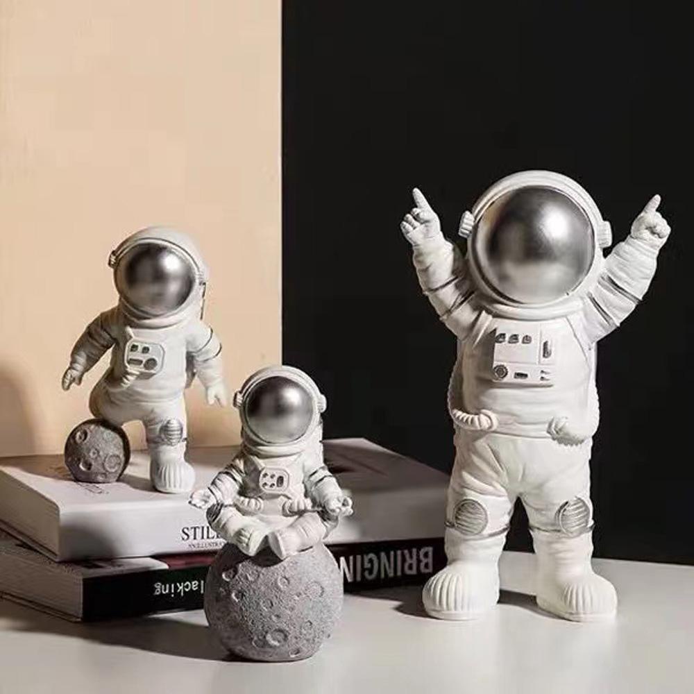 Mô Hình Phi Hành Gia Bằng Nhựa Resin Dễ Thương Cho Bé
