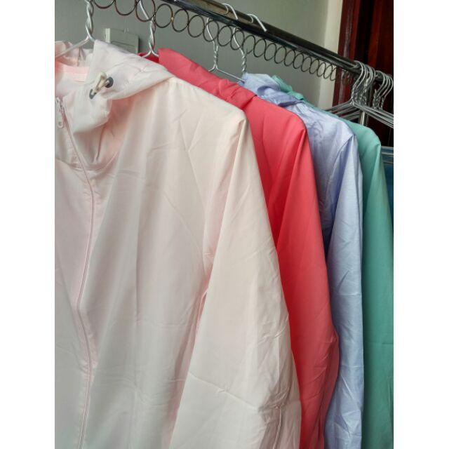 Áo khoác mỏng nhẹ cho mùa nắng nóng | BigBuy360 - bigbuy360.vn