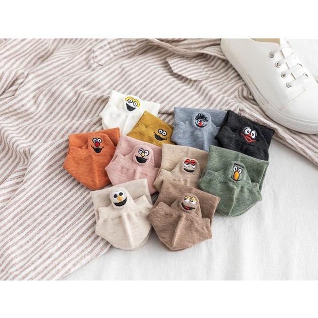 Vớ ngắn unisex thêu hoạt hình dễ thương