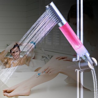 Đầu vòi sen có đèn LED 7 màu độc đáo
