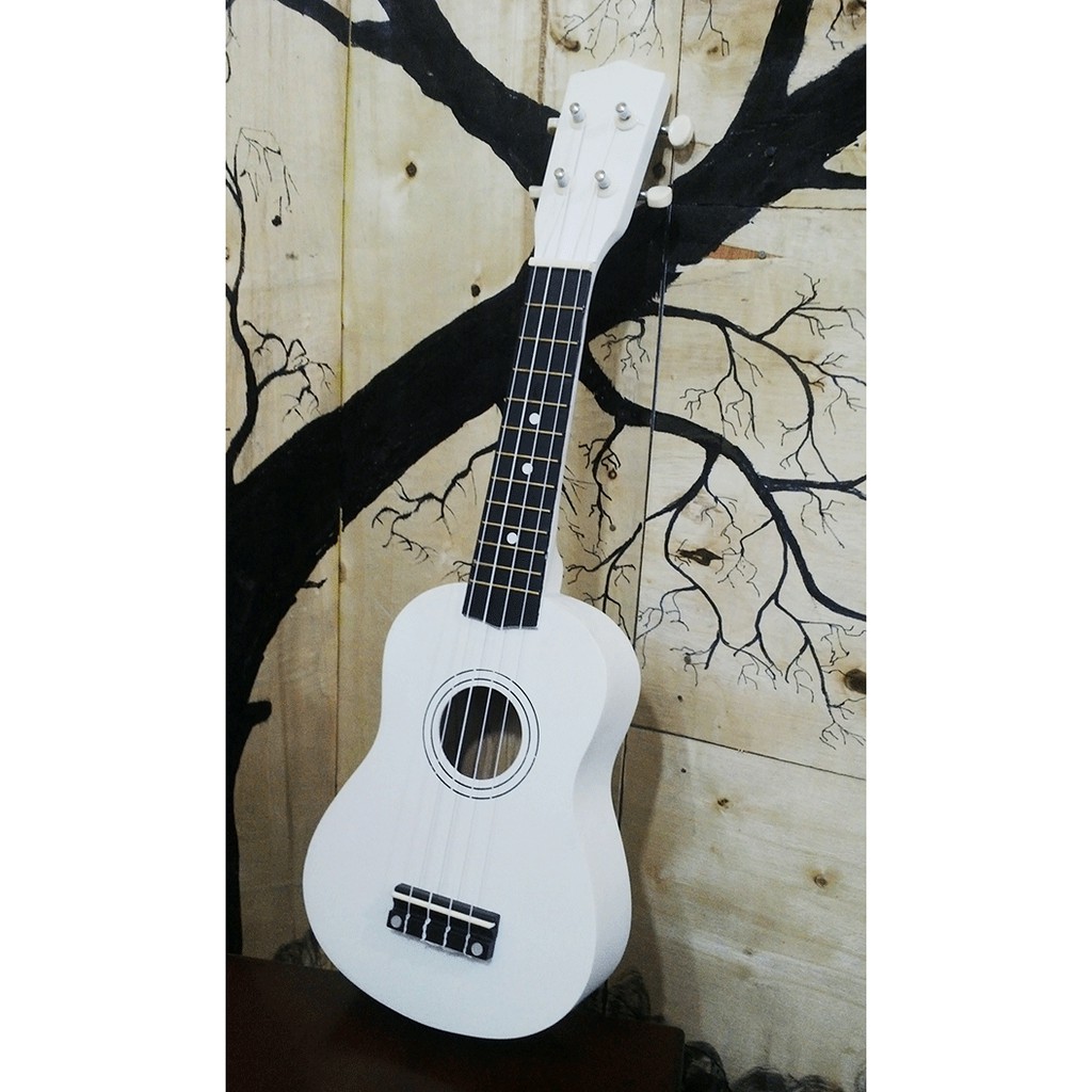 Đàn Ukulele Gỗ Trắng Sứ WOIM Soprano Size 21inch 53cm (Mua 1 Tặng 5)