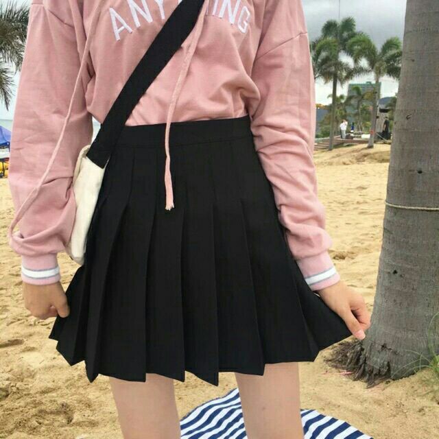 Chân Váy xếp ly Kaki đen Chữ A Dáng ngắn Váy Thiết Kế Xẻ Quyến Rũ | BigBuy360 - bigbuy360.vn