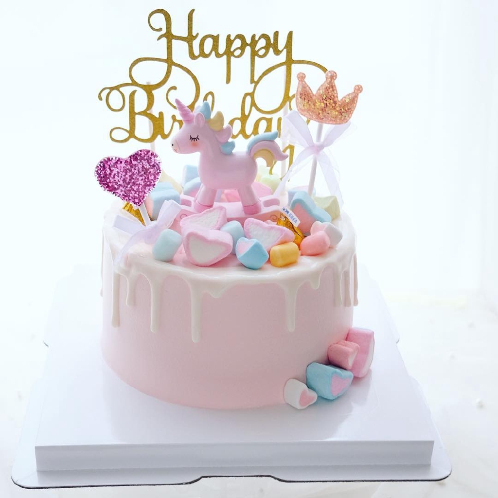 Topper HPBD nét nhỏ xoắn dưới vàng