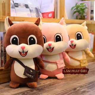 Gấu bông sóc nhí đeo túi khổng lồ