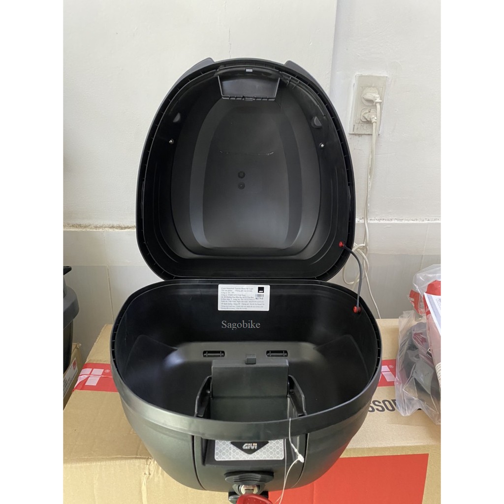 Thùng givi B27NT 27lit, thùng kèm đế đệm, bát gắn, mẫu givi cao cấp bảo hành 2 năm