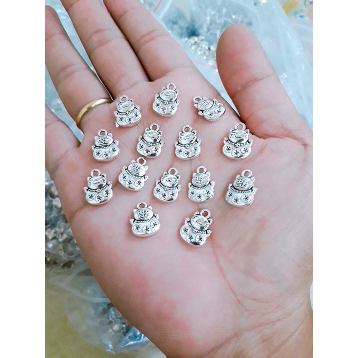 Sỉ 1 set 50 gram charm giá 25k