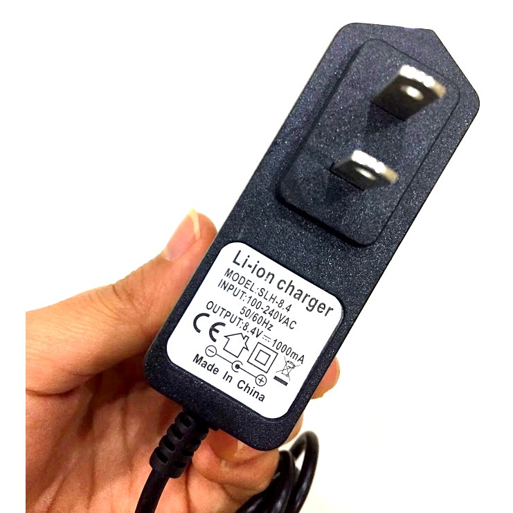 Sạc pin 2S 8.4V 1A, chuyên sạc pin Li-ion 7.2V - 8.4V, có đèn báo đầy Voto