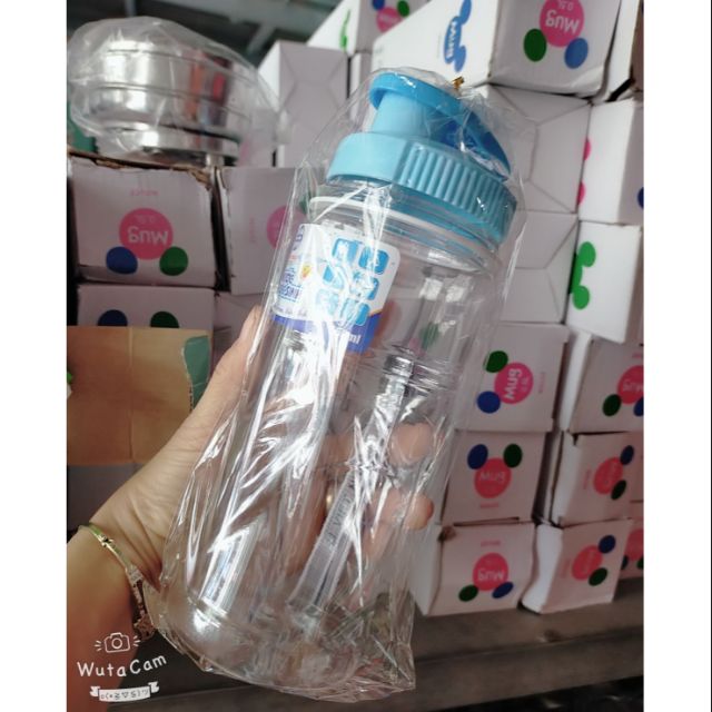 Bình đựng nước học sinh